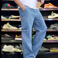 بنطلون جنز أزرق فاتح