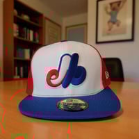 كاب نيوير مقفل