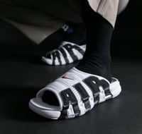 Nike air more uptempo slide