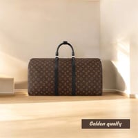 شنطة سفر من لويس فيتون