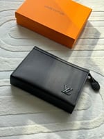 باوتشات لويس فيتون