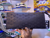 باوتشات لويس فيتون