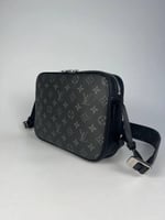 شنطة كتف لويس فيتون