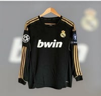 تيشيرت ريال مدريد كلاسيك