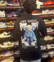 تيشيرت اوف وايت