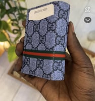 محفظة صغيرة من قوتشي