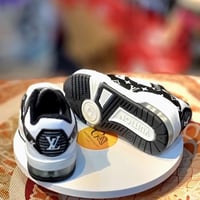 شوز لوي فيتون اطفال
