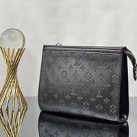 باوتشات لويس فيتون