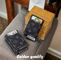 محفظة صغيرة لويس فيتون