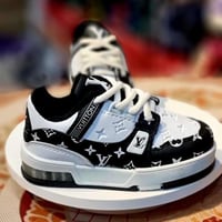 شوز لوي فيتون اطفال