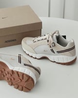 نايك اير جاكيموس