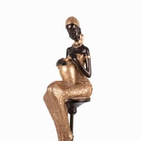 مجسم فني بملامح افريقية