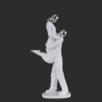 مجسم رومانسي باللون الابيض