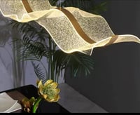 ثريا ليد الموج ذهبي 8365