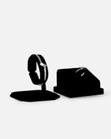 طقم نسائي جذاب بلون فضي