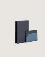 محفظة من الجلد الفاخر باللون الأزرق