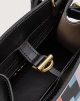 شنطة زهر النسائية جلد بلون أسود