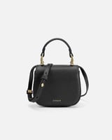 شنطة بمقاس صغير تناسبك في كل يوم بلونها الأسود