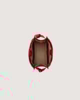 شنطة نسائية بمقاس متوسط باللون الأحمر