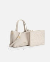 شنطة نسائية تعبر عن الجمال بلون بيج