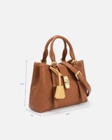 شنطة نسائية واسعة بلون بني