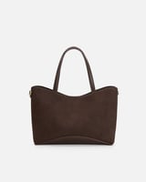 شنطة نسائية تتكلم بلغة الأناقة بلون بني