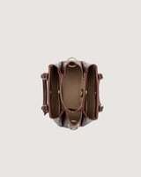 شنطة نسائية عملية من الجلد بلون بني