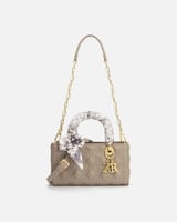 شنطة نسائية بتصميم هندسي بلون بني رملي