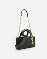 شنطة نسائية من القماش باللون الأسود