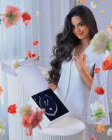 طقم نسائي أنيق باللون الفضي