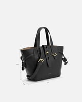 شنطة بحجم صغير ومناسب باللون الأسود