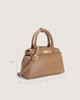 شنطة نسائية من الجلد الفاخر بلون بني