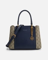 شنطة نسائية باللون الأزرق