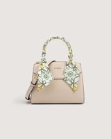 شنطة نسائية من الجلد بلون أبيض