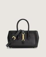 شنطة نسائية لإطلالتك العملية بلون أسود