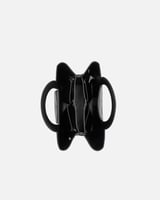 شنطة نسائية واسعة بلون أسود