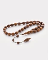 سبحة خشب الصندل باللون البني