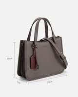 شنطة نسائيةكلاسيك بلون رمادي