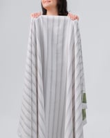 منشفة للبحر مميزة بلون أبيض