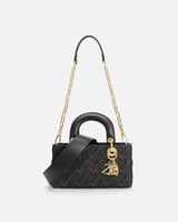 شنطة نسائية من القماش باللون الأسود