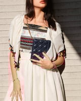 ‎ شنطة نسائية بتصميم مثالي بلون أزرق