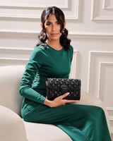 ‎ شنطة نسائية كلاسيك بلون أسود