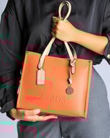 شنطة نسائية كلاسيك بلون بني