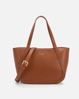 شنطة نسائية بتصميم كلاسيك بلون بني.