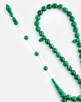 سبحة بكلايت بلون بلون أخضر بتصميم أنيق