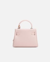 شنطة نسائية لإطلالتك في كل الأوقات بلون وردي