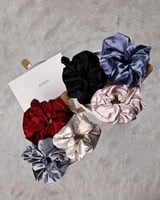 طقم من 6 ربطات مطاطية للشعر بألوان مميزة