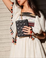 ‎ شنطة نسائية بتصميم مثالي بلون أزرق