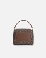 شنطة نسائية بحجم صغير بلون بني منقوش