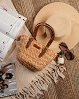 طقم شنطة ومنشفة لأيام الصيف